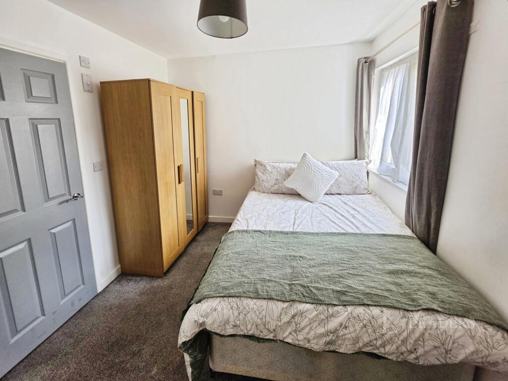 1 bed Detached for rent in Portsmouth. From Leaders Sales - Portsmouth