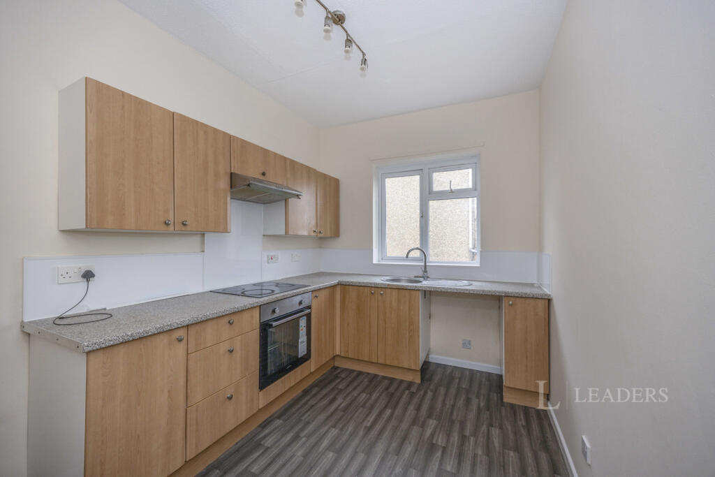 2 bed 1st Floor Flat for rent in Portsmouth. From Leaders Sales - Portsmouth