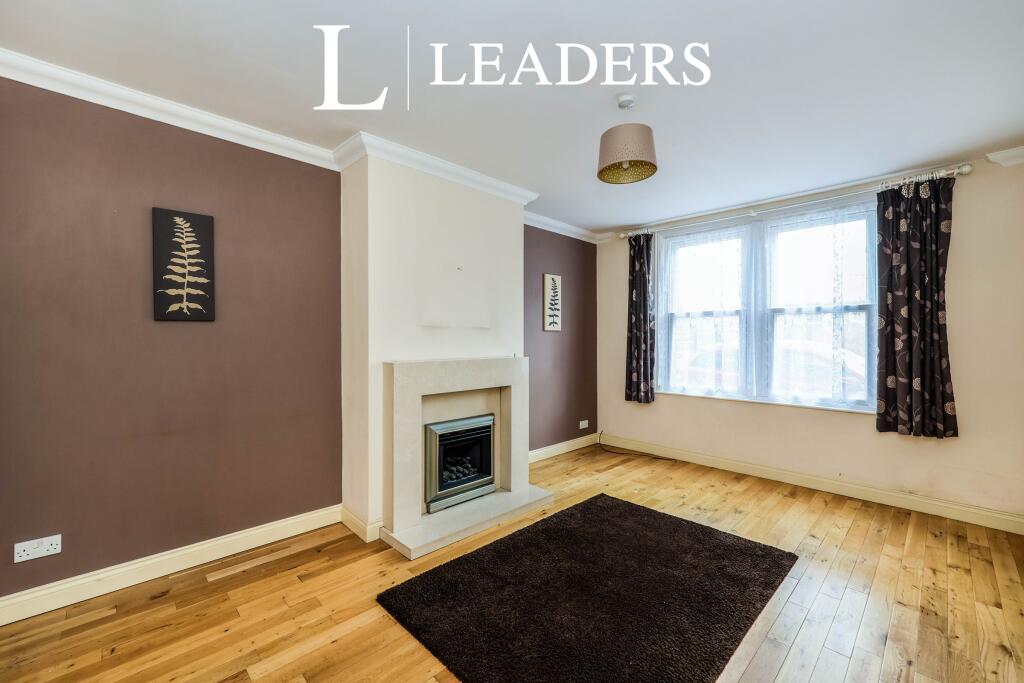 3 bed Mid Terraced House for rent in Portsmouth. From Leaders Sales - Portsmouth