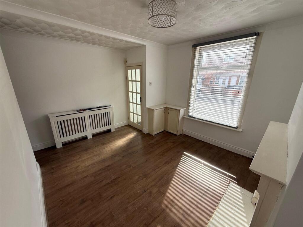 3 bed Mid Terraced House for rent in Portsmouth. From Leaders Sales - Portsmouth