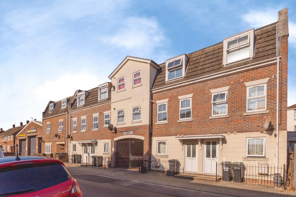 1 bed Detached for rent in Portsmouth. From Leaders Sales - Portsmouth