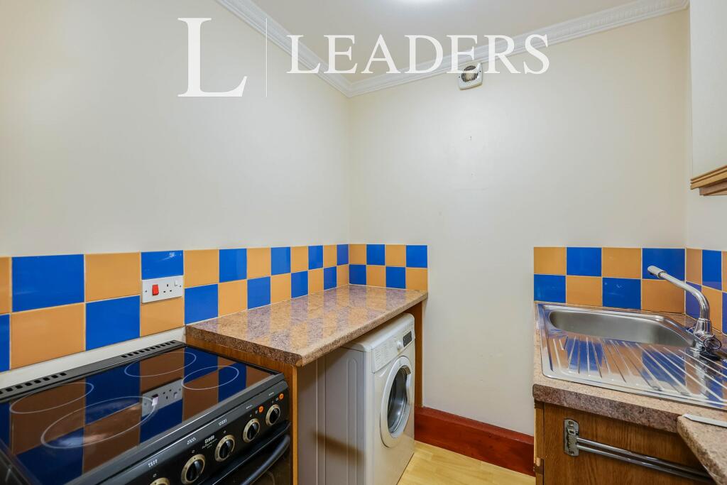 1 bed 1st Floor Flat for rent in Portsmouth. From Leaders Sales - Portsmouth