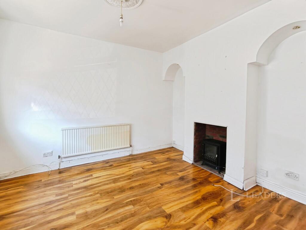 3 bed Mid Terraced House for rent in Portsmouth. From Leaders Sales - Portsmouth