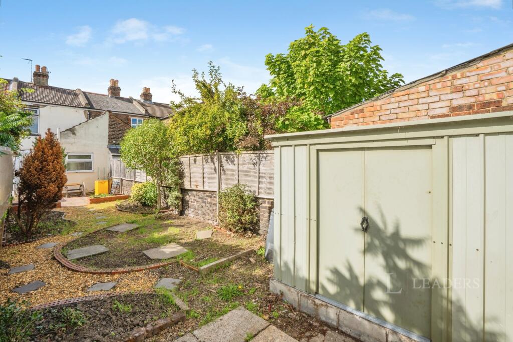 2 bed Mid Terraced House for rent in Portsmouth. From Leaders Sales - Portsmouth 2 bed Mid Terraced House for rent in Portsmouth. From Leaders Sales - Portsmouth