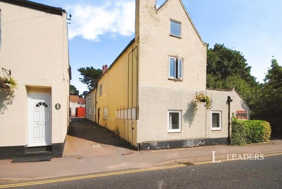 2 bed 1st Floor Flat for rent in Loughborough. From Leaders - Quorn