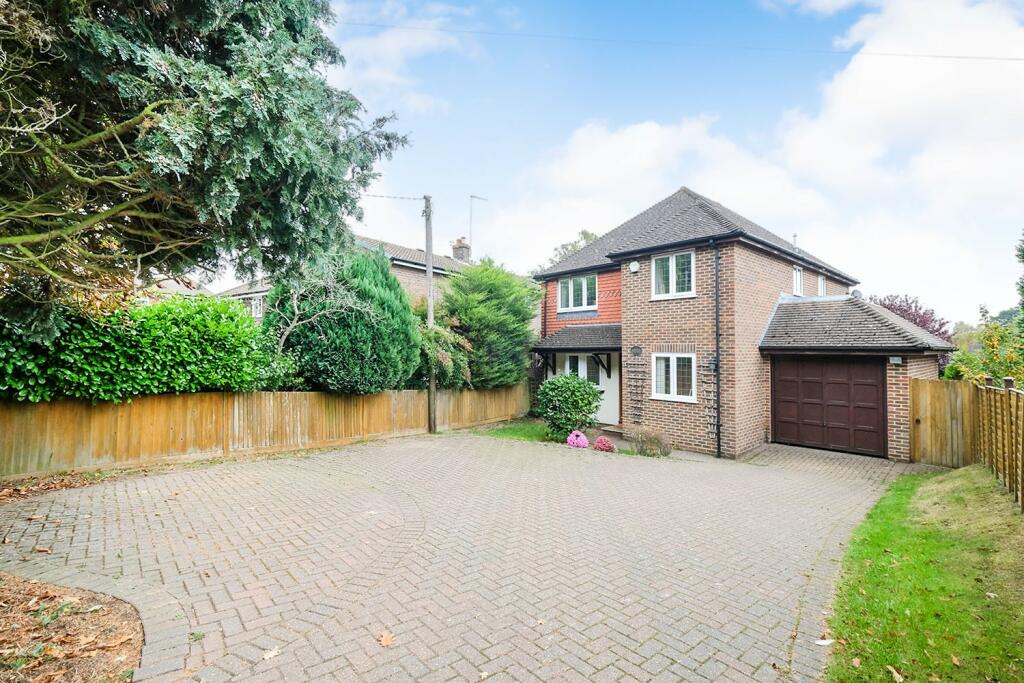 4 bed Detached House for rent in Seal. From Leaders - Sevenoaks