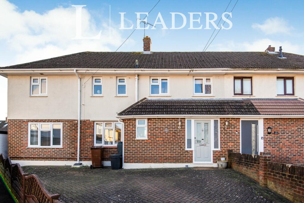4 bed Semi-Detached House for rent in Blue Bell Hill. From Leaders - Sevenoaks
