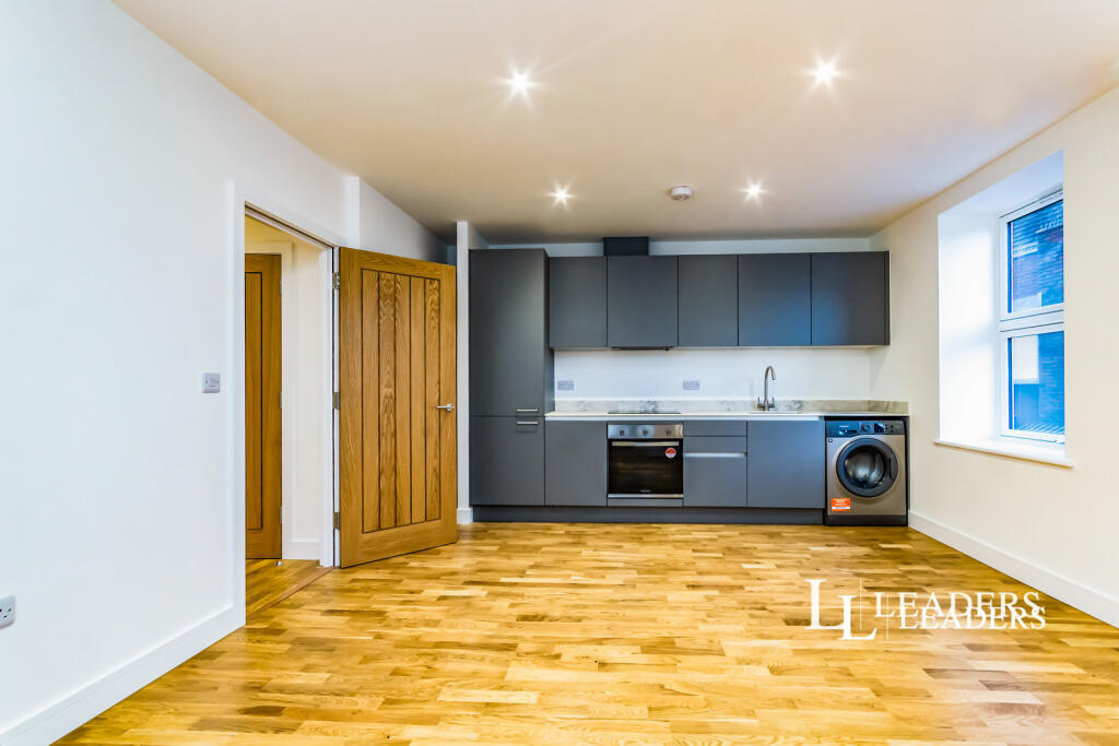 1 bed 1st Floor Flat for rent in Sevenoaks. From Leaders - Sevenoaks