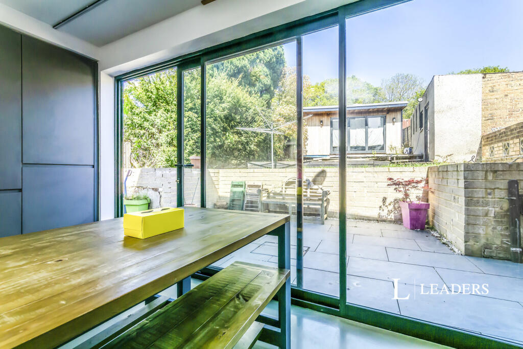 3 bed Semi Detached for rent in Bean. From Leaders - Sevenoaks