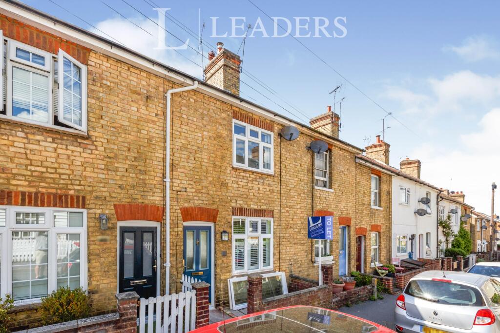 2 bed Mid Terraced House for rent in Sevenoaks. From Leaders - Sevenoaks