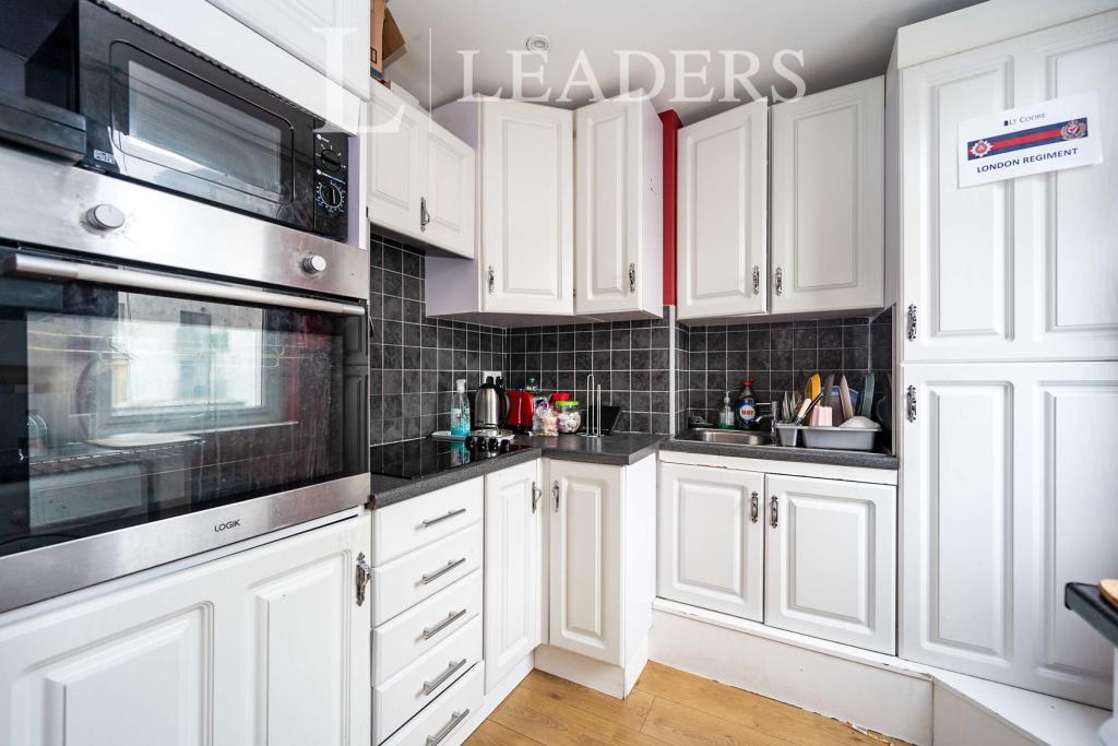 4 bed Apartment for rent in Portsmouth. From Leaders - Southsea