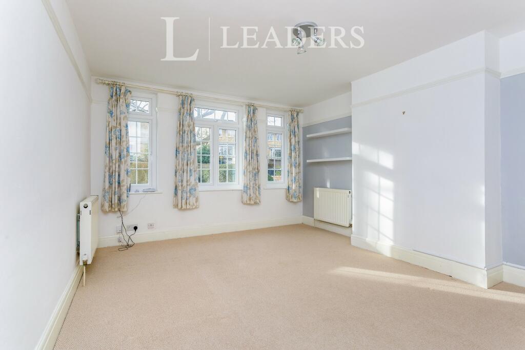 3 bed Apartment for rent in Portsmouth. From Leaders Lettings - Southsea