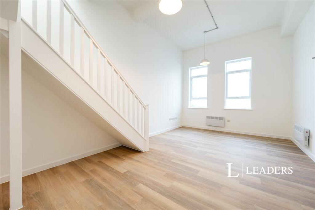 1 bed 1st Floor Flat for rent in Portsmouth. From Leaders Lettings - Southsea