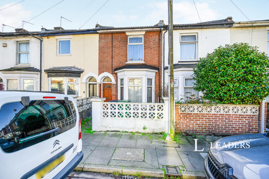 5 bed Mid Terraced House for rent in Portsmouth. From Leaders Lettings - Southsea