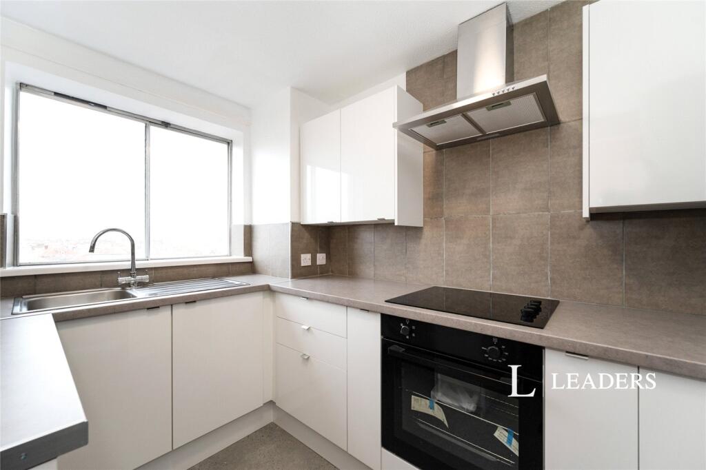 2 bed 1st Floor Flat for rent in Portsmouth. From Leaders Lettings - Southsea 2 bed 1st Floor Flat for rent in Portsmouth. From Leaders Lettings - Southsea