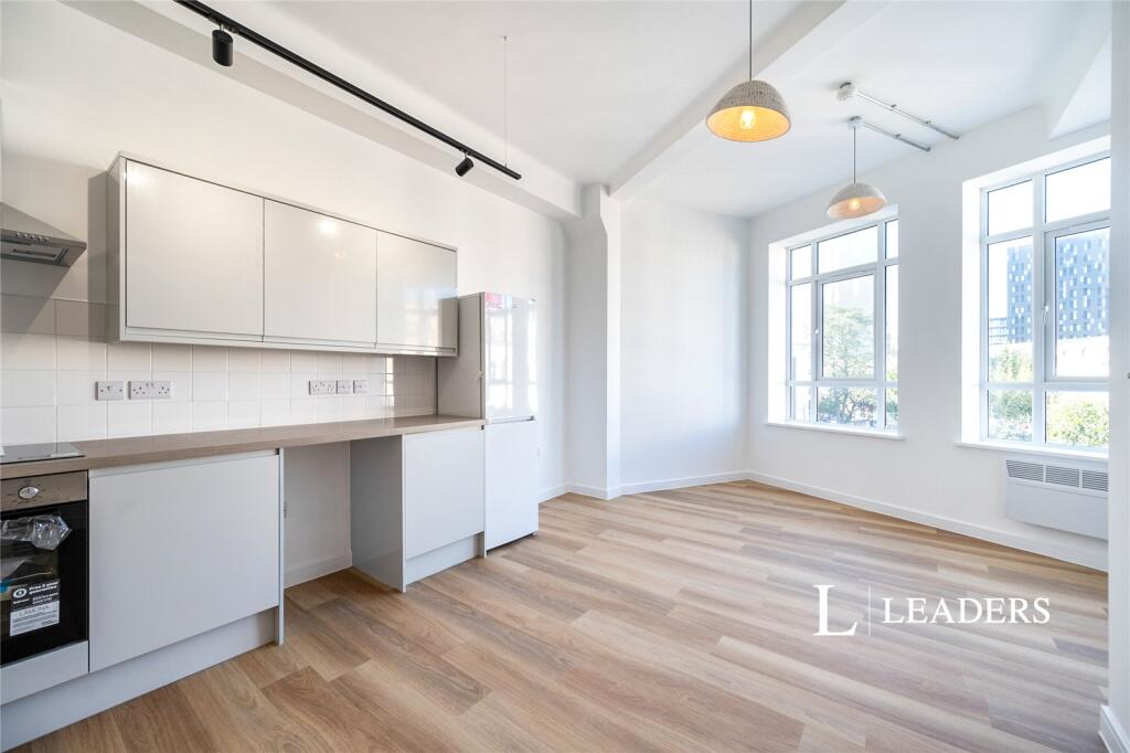 2 bed 1st Floor Flat for rent in Portsmouth. From Leaders Lettings - Southsea 2 bed 1st Floor Flat for rent in Portsmouth. From Leaders Lettings - Southsea