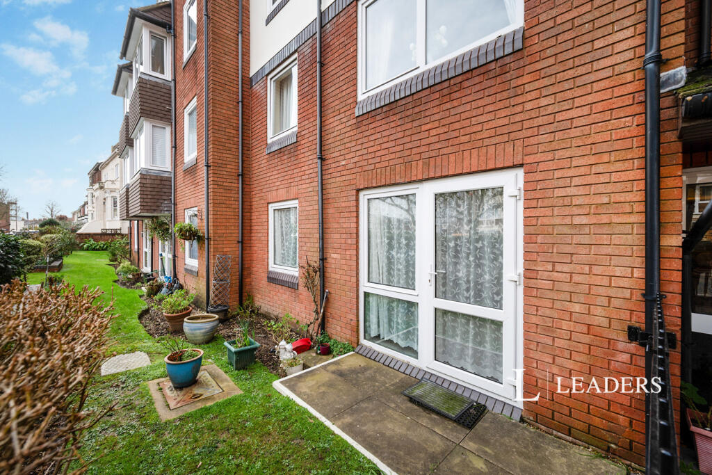 1 bed 1st Floor Flat for rent in Portsmouth. From Leaders Lettings - Southsea