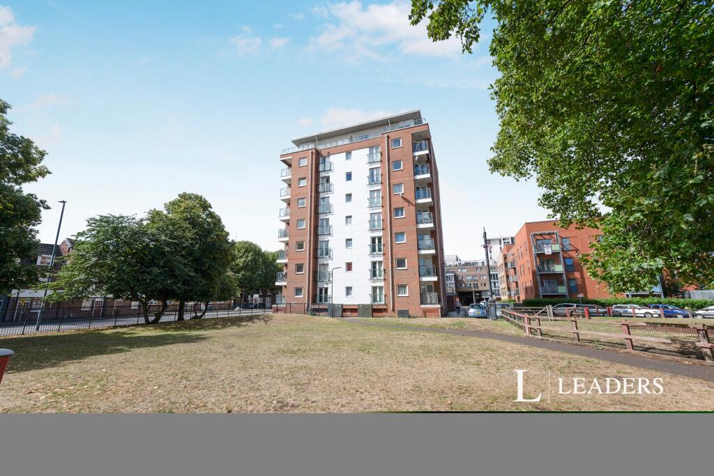 2 bed 1st Floor Flat for rent in Portsmouth. From Leaders Lettings - Southsea