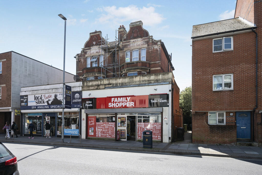 1 bed 1st Floor Flat for rent in Portsmouth. From Leaders Lettings - Southsea
