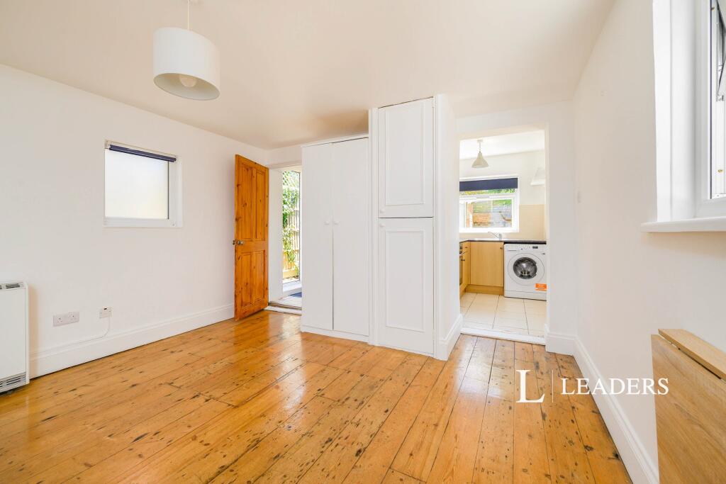 4 bed Studio for rent in Portsmouth. From Leaders Lettings - Southsea
