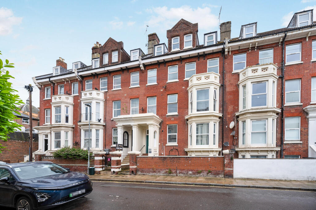 1 bed 1st Floor Flat for rent in Portsmouth. From Leaders Lettings - Southsea 1 bed 1st Floor Flat for rent in Portsmouth. From Leaders Lettings - Southsea