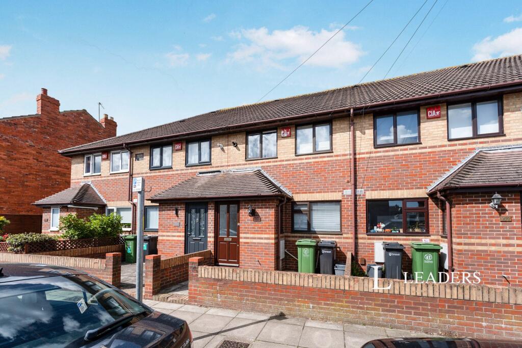 3 bed Mid Terraced House for rent in Portsmouth. From Leaders Lettings - Southsea 3 bed Mid Terraced House for rent in Portsmouth. From Leaders Lettings - Southsea