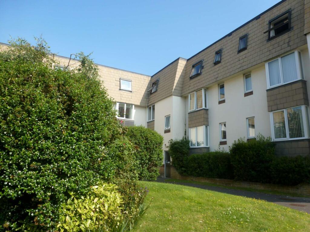 2 bed 1st Floor Flat for rent in Portsmouth. From Leaders Lettings - Southsea