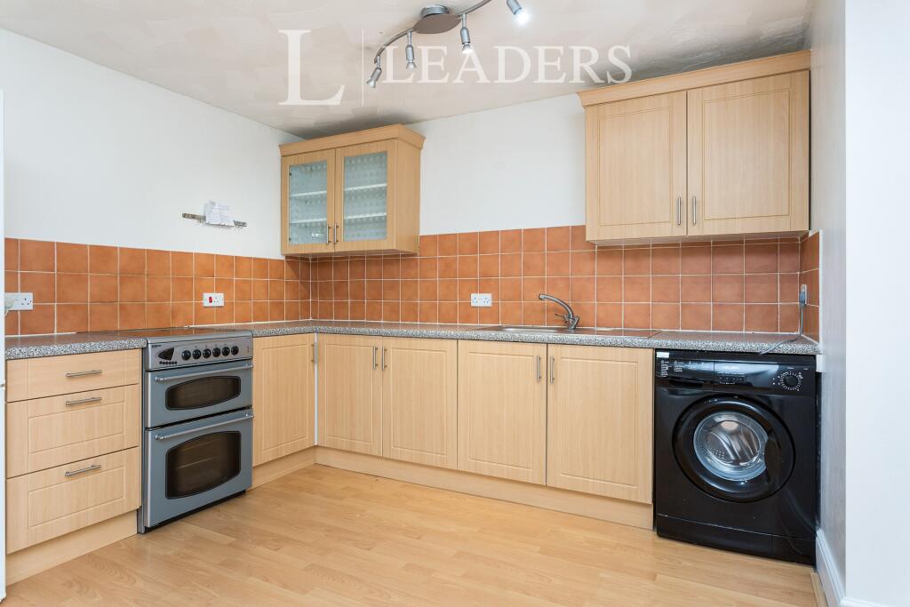 2 bed 1st Floor Flat for rent in Portsmouth. From Leaders Lettings - Southsea 2 bed 1st Floor Flat for rent in Portsmouth. From Leaders Lettings - Southsea