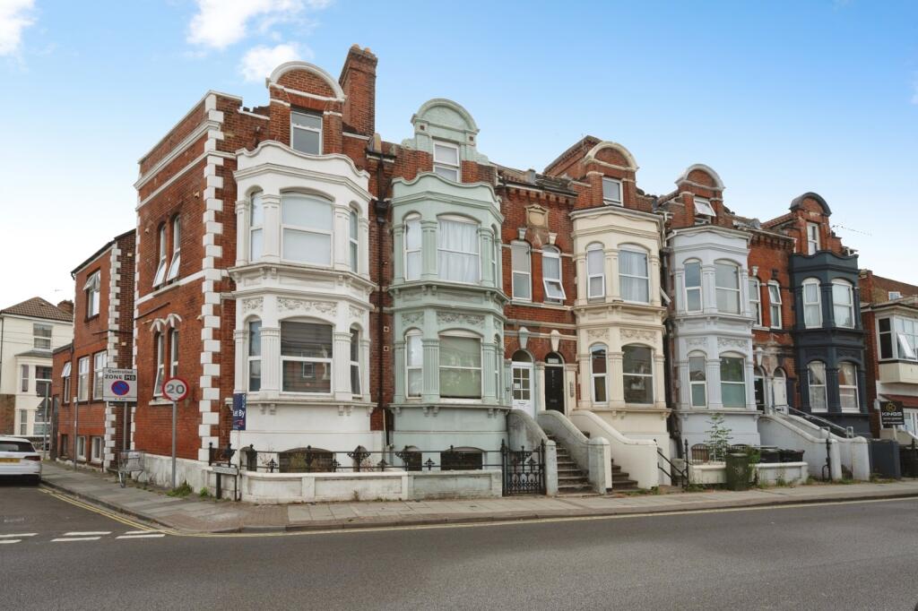 4 bed Studio for rent in Portsmouth. From Leaders Lettings - Southsea