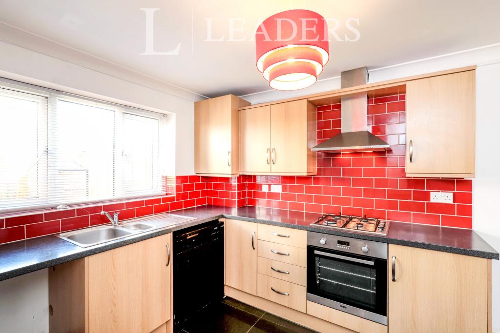 3 bed Mid Terraced House for rent in Portsmouth. From Leaders Lettings - Southsea 3 bed Mid Terraced House for rent in Portsmouth. From Leaders Lettings - Southsea