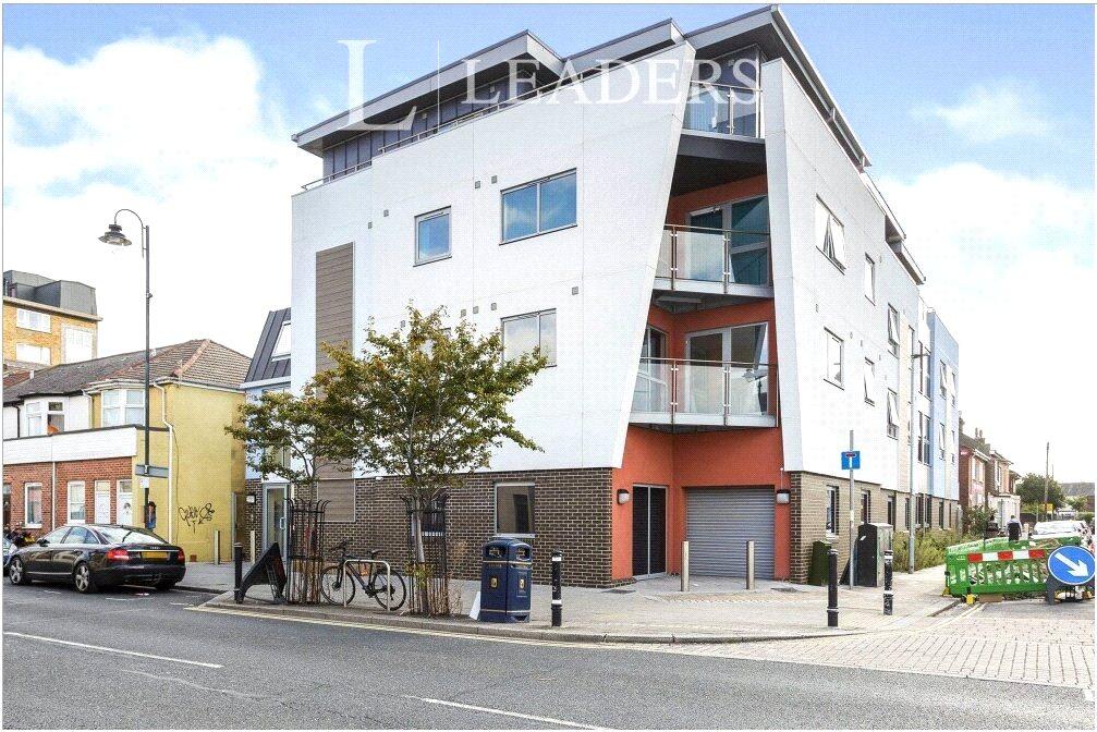 1 bed Mid Terraced House for rent in Portsmouth. From Leaders Lettings - Southsea