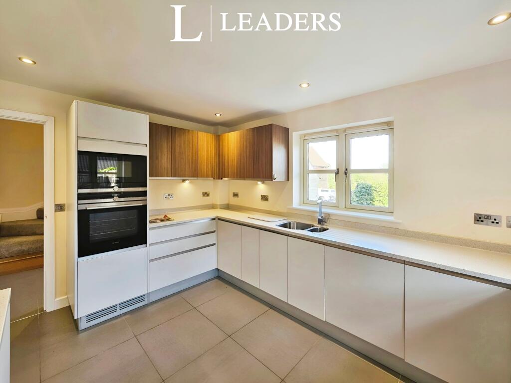 4 bed Mid Terraced House for rent in Ketton. From Leaders - Stamford 4 bed Mid Terraced House for rent in Ketton. From Leaders - Stamford