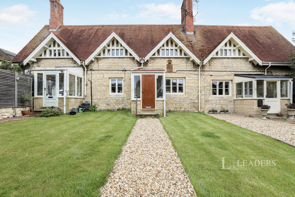 2 bed Cottage for rent in Empingham. From Leaders - Stamford 2 bed Cottage for rent in Empingham. From Leaders - Stamford