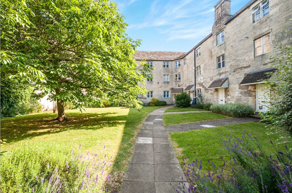 1 bed 1st Floor Flat for rent in Thrupp. From Leaders - Stroud