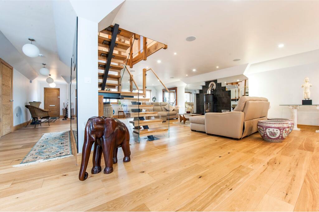 5 bed Detached for rent in Cirencester. From Leaders - Stroud 5 bed Detached for rent in Cirencester. From Leaders - Stroud