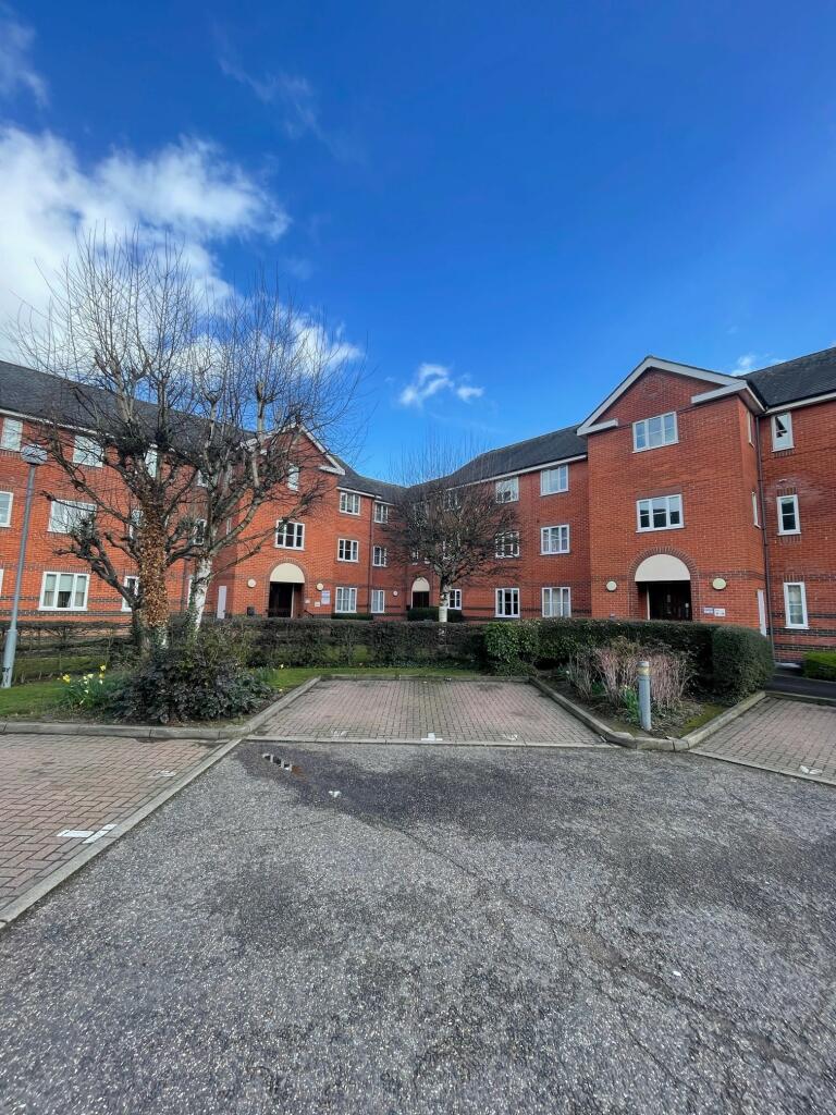 2 bed Flat for rent in Halstead. From Leaders - Sudbury