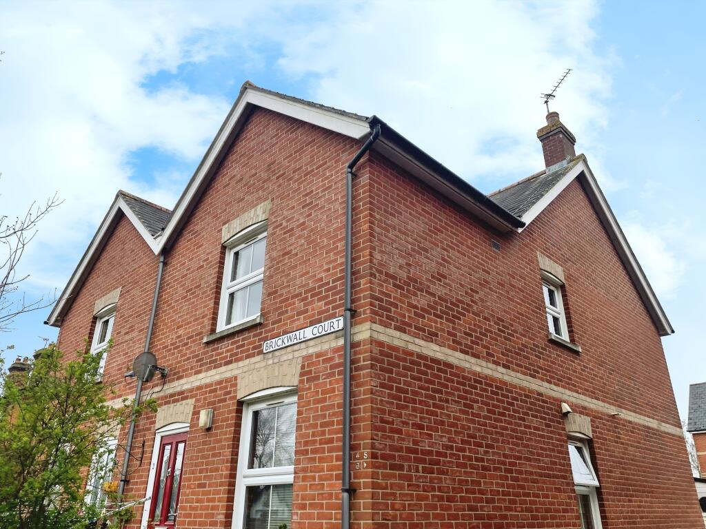 1 bed Maisonette for rent in Earls Colne. From Leaders - Sudbury