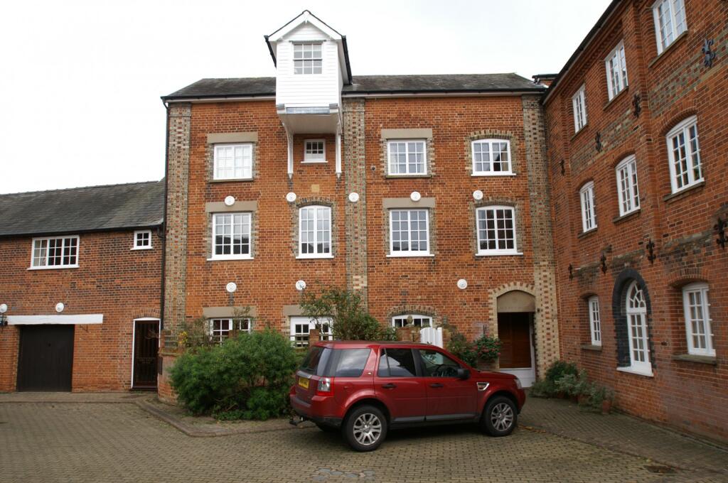 2 bed 1st Floor Flat for rent in Lavenham. From Leaders - Sudbury