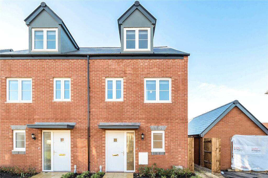 3 bed Semi Detached for rent in . From Leaders - Sudbury