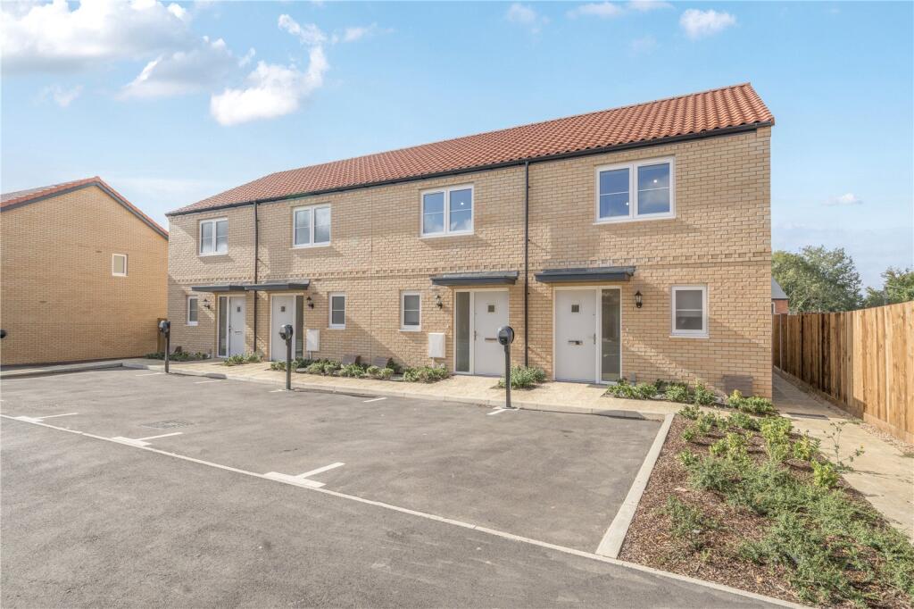 2 bed Semi Detached for rent in . From Leaders - Sudbury