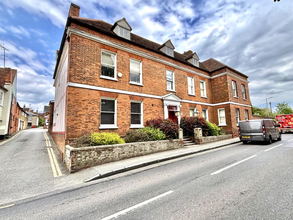 2 bed 1st Floor Flat for rent in Halstead. From Leaders - Sudbury