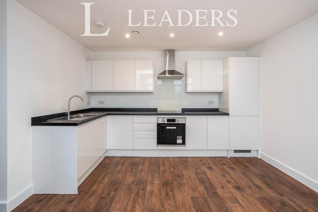 2 bed 1st Floor Flat for rent in Tonbridge. From Leaders Sales - Tonbridge