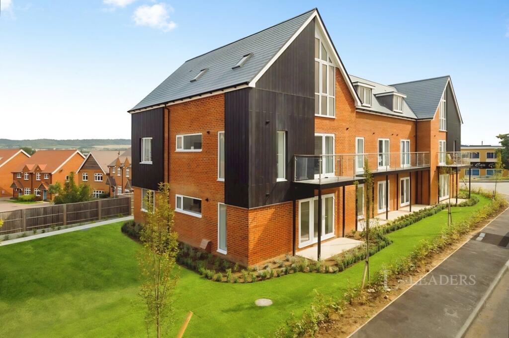 2 bed 1st Floor Flat for rent in Ditton. From Leaders Sales - Tonbridge 2 bed 1st Floor Flat for rent in Ditton. From Leaders Sales - Tonbridge