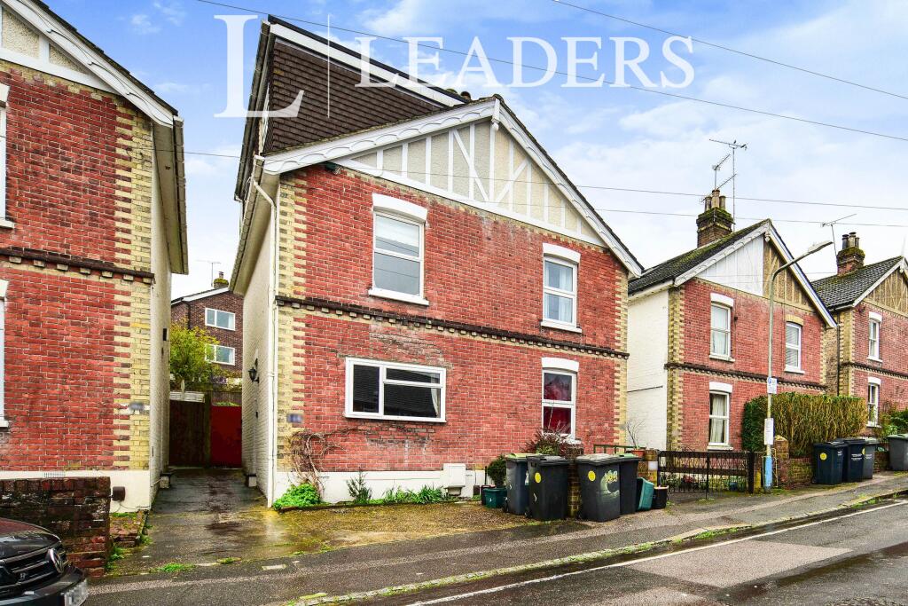 3 bed Detached for rent in Tonbridge. From Leaders Sales - Tonbridge