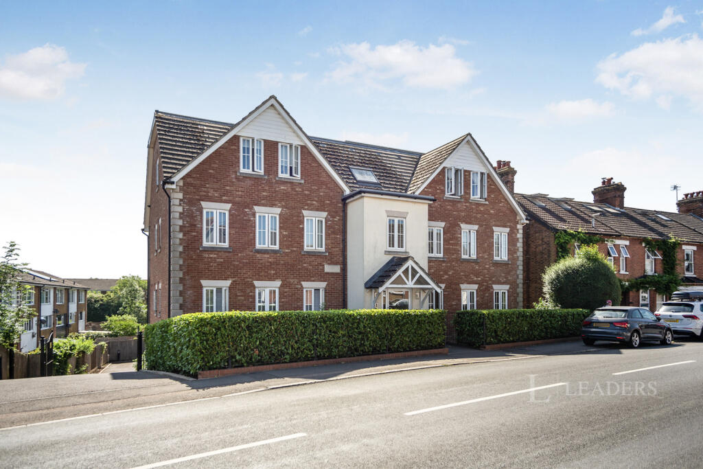 2 bed 1st Floor Flat for rent in Hilden Park. From Leaders Sales - Tonbridge