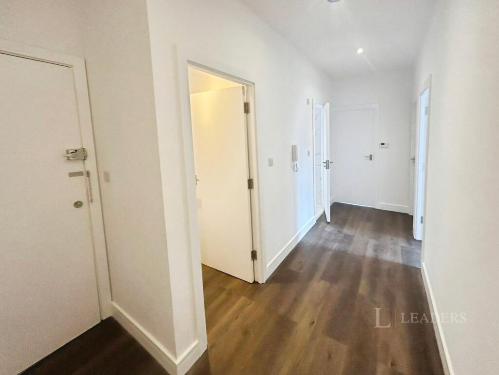 2 bed 1st Floor Flat for rent in Sittingbourne. From Leaders Sales - Tonbridge
