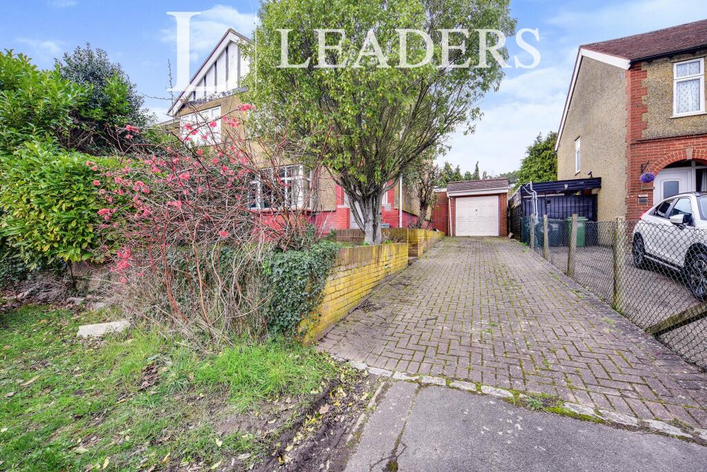 3 bed Detached for rent in East Farleigh. From Leaders Sales - Tonbridge 3 bed Detached for rent in East Farleigh. From Leaders Sales - Tonbridge