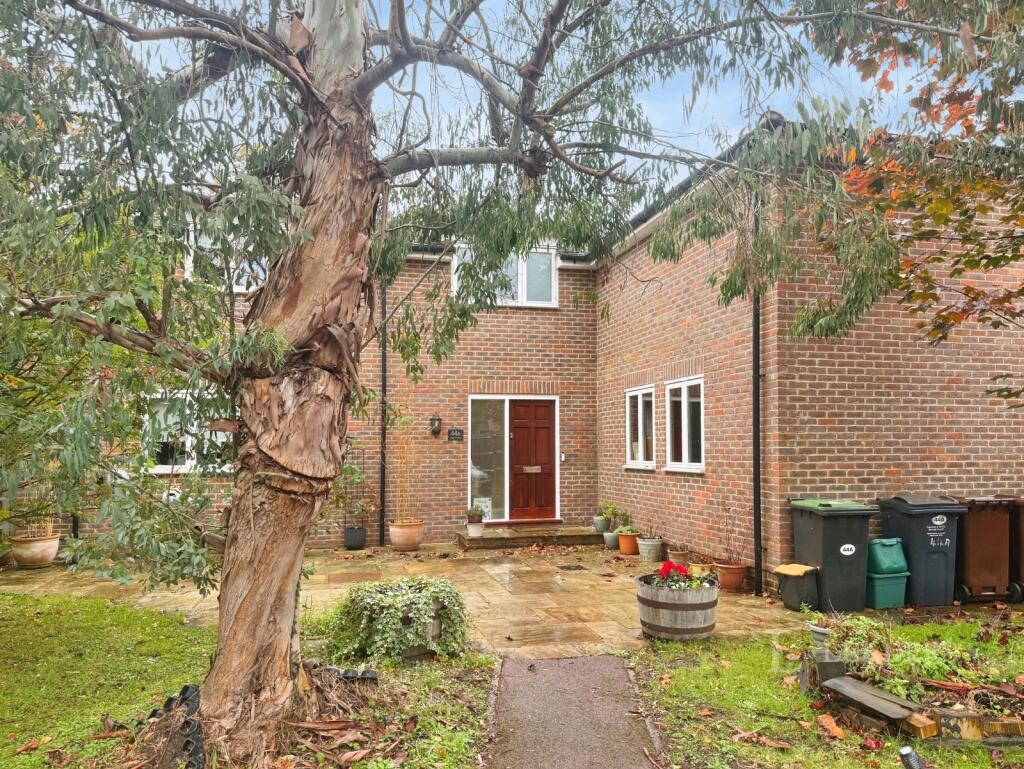 5 bed Detached for rent in Tonbridge. From Leaders Sales - Tonbridge 5 bed Detached for rent in Tonbridge. From Leaders Sales - Tonbridge