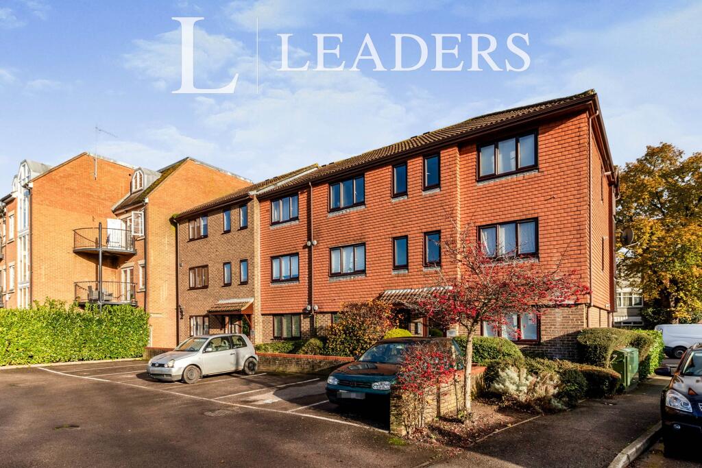 1 bed Apartment for rent in Addlestone. From Leaders Lettings - Weybridge