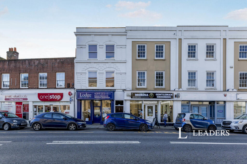0 bed 1st Floor Flat for rent in Chertsey. From Leaders Lettings - Weybridge 0 bed 1st Floor Flat for rent in Chertsey. From Leaders Lettings - Weybridge